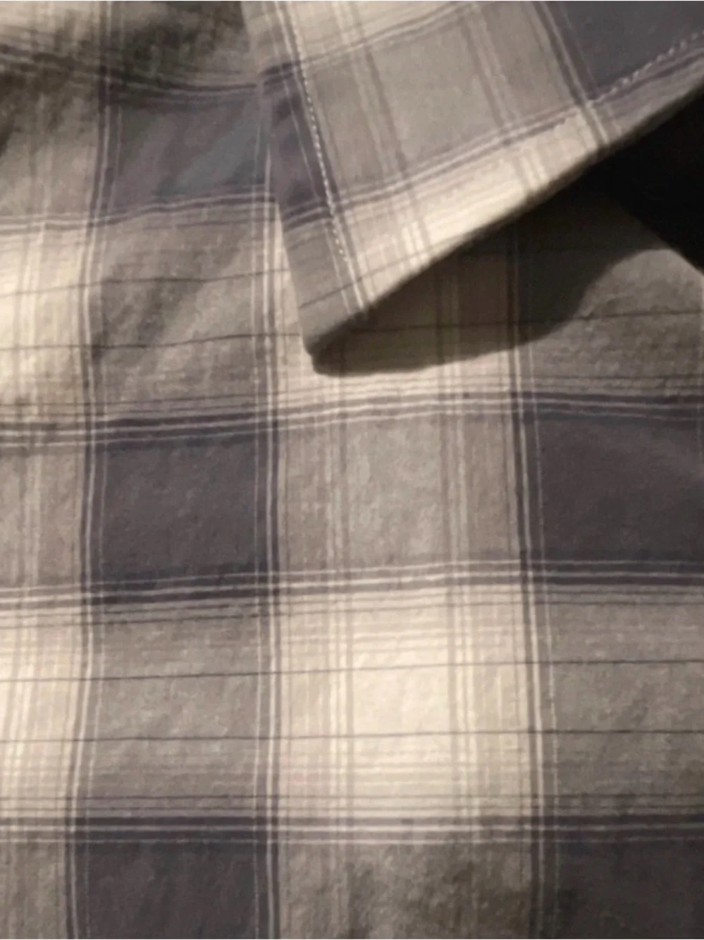 Banana Republic Men's Small Plaid Button-Up Shirt Gray White Collared 14-14½